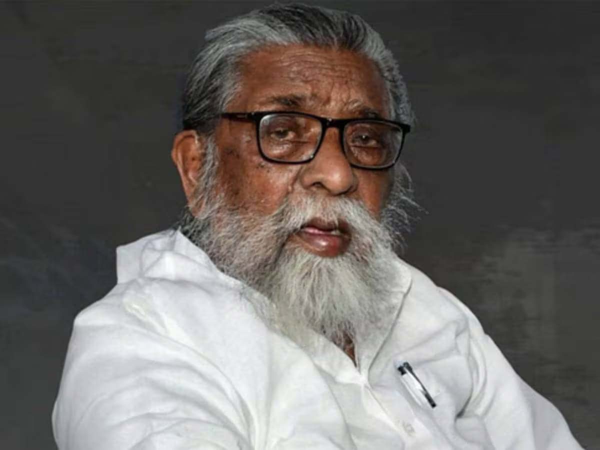 राष्ट्रपति भवन में शिबू सोरेन को पद्म भूषण सम्मान, परिवार ग्रहण करेगा