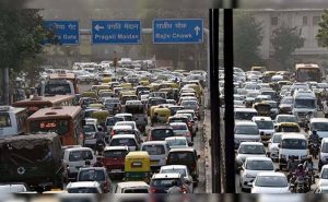 उपराज्यपाल की समीक्षा के बाद दिल्ली में घटा ट्रैफिक जाम, डिजिटल सिस्टम से मिला सुधार