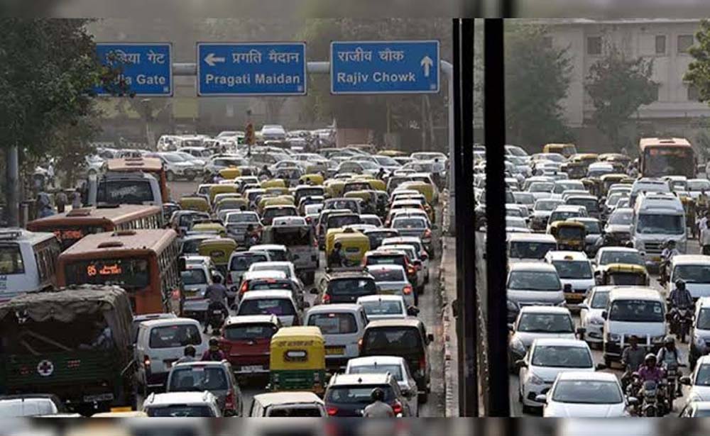 उपराज्यपाल की समीक्षा के बाद दिल्ली में घटा ट्रैफिक जाम, डिजिटल सिस्टम से मिला सुधार