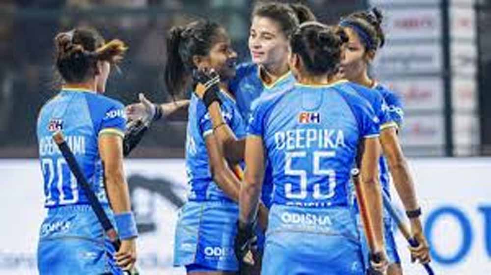 महिला एफआईएच नेशंस कप: उरुग्वे पर रोमांचक जीत, ग्रुप टॉपर बनकर सेमीफाइनल में पहुंचा भारत महिला एफआईएच नेशंस कप: उरुग्वे पर रोमांचक जीत, ग्रुप टॉपर बनकर सेमीफाइनल में पहुंचा भारत