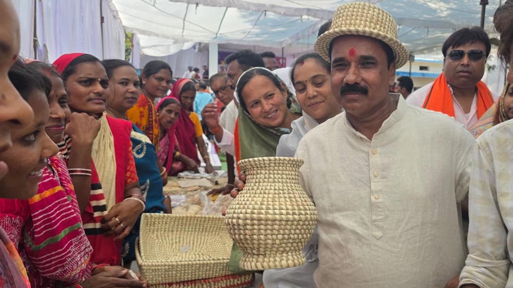 इको-फ्रेंडली उत्पादों के निर्माण से बढ़ी आय, ग्रामीण महिलाओं को मिला स्वरोजगार का नया अवसर
