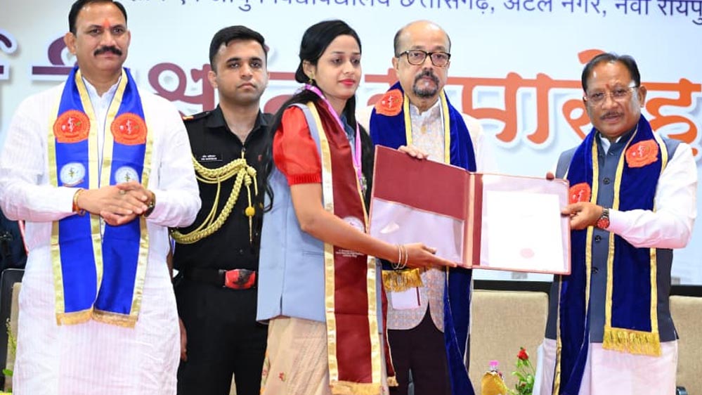 श्रमिकों के बच्चे अब केवल श्रमिक नहीं, बल्कि डॉक्टर, इंजीनियर और प्रशासक बनेंगे : मुख्यमंत्री श्रमिकों के बच्चे अब केवल श्रमिक नहीं, बल्कि डॉक्टर, इंजीनियर और प्रशासक बनेंगे : मुख्यमंत्री