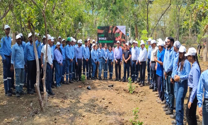 पेड़ लगाकर मनाया पर्यावरण दिवस, जिंदल स्टील मशीनरी डिवीजन रायपुर ने दिखाई हरियाली के प्रति प्रतिबद्धता