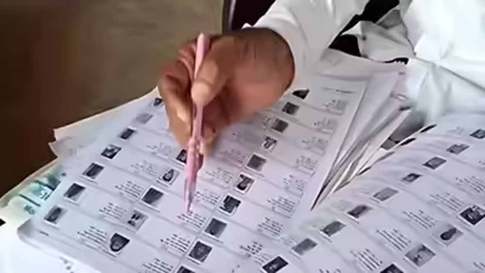 मतदाता सूची सुधार अभियान: धनबाद के 2372 बूथों पर रोज 3 घंटे मिलेंगी सेवाएं