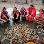 सीड बॉल से हरियाली की नई मुहिम, प्रकृति संरक्षण के जरिए ‘हरित जशपुर’ के निर्माण पर जोर सीड बॉल से हरियाली की नई मुहिम, प्रकृति संरक्षण के जरिए ‘हरित जशपुर’ के निर्माण पर जोर