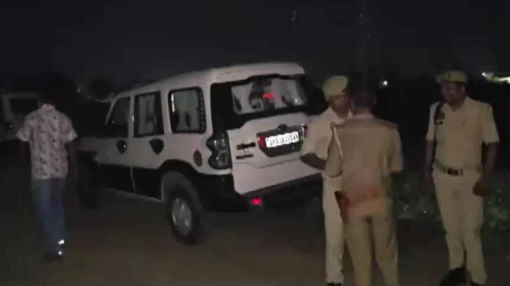 यूपी पुलिस का ताबड़तोड़ एक्शन: 6 एनकाउंटर, एक बदमाश ढेर; कौन था भानु प्रताप सिंह? यूपी पुलिस का ताबड़तोड़ एक्शन: 6 एनकाउंटर, एक बदमाश ढेर; कौन था भानु प्रताप सिंह?