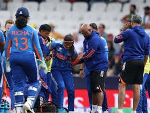 नीदरलैंड्स के खिलाफ मैच में फील्डिंग करते समय लगी गंभीर चोट, भारतीय टीम को बड़ा झटका नीदरलैंड्स के खिलाफ मैच में फील्डिंग करते समय लगी गंभीर चोट, भारतीय टीम को बड़ा झटका