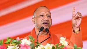 यूपी में अवैध धर्मांतरण पर बड़ा संदेश, CM योगी ने दोषियों को दी कड़ी चेतावनी यूपी में अवैध धर्मांतरण पर बड़ा संदेश, CM योगी ने दोषियों को दी कड़ी चेतावनी