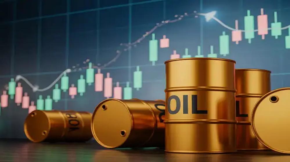 Crude Oil Price Alert: तेल बाजार में बड़ी गिरावट की आशंका, Fitch की रिपोर्ट ने बढ़ाई हलचल Crude Oil Price Alert: तेल बाजार में बड़ी गिरावट की आशंका, Fitch की रिपोर्ट ने बढ़ाई हलचल