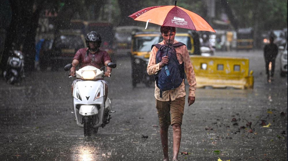 अगले 48 घंटे बेहद अहम! IMD की चेतावनी, कई राज्यों में मूसलाधार बारिश और मौसम का बड़ा बदलाव