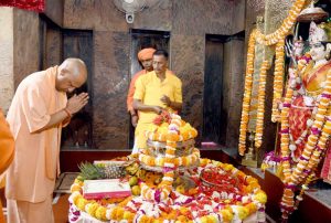मुख्यमंत्री ने किए मां पाटेश्वरी के दर्शन मुख्यमंत्री ने किए मां पाटेश्वरी के दर्शन