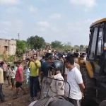 रायपुर में बेदखली अभियान पर बवाल, पुलिस की मौजूदगी में कार्रवाई, ग्रामीणों का विरोध