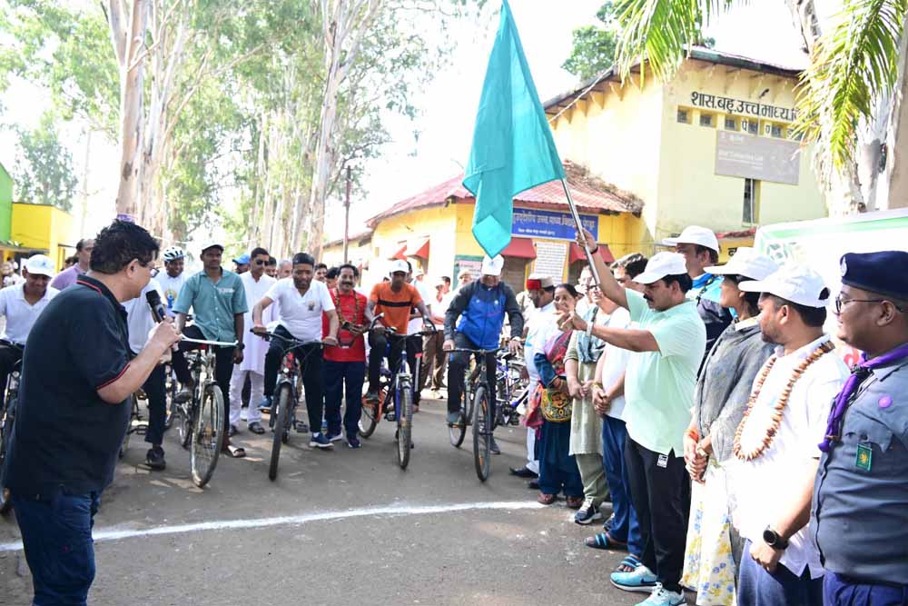 अंतर्राष्ट्रीय योग दिवस पर निकली साइकिल रैली, गौरेला-पेंड्रा-मरवाही में दिखा स्वास्थ्य के प्रति उत्साह अंतर्राष्ट्रीय योग दिवस पर निकली साइकिल रैली, गौरेला-पेंड्रा-मरवाही में दिखा स्वास्थ्य के प्रति उत्साह