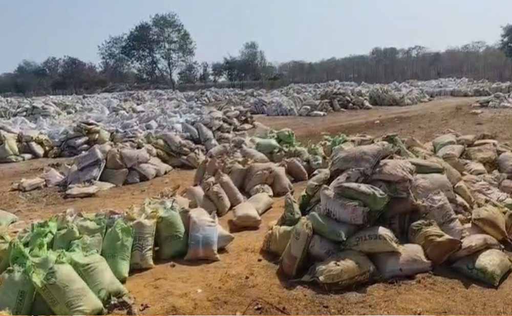 बस्तर में धान खरीद व्यवस्था पर सवाल, उठाव में देरी से करोड़ों की फसल हुई खराब