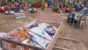 छत्तीसगढ़ के नारायणपुर में धर्मांतरित परिवारों का विरोध, गांव छोड़ने का दबाव; सामान बाहर फेंका
