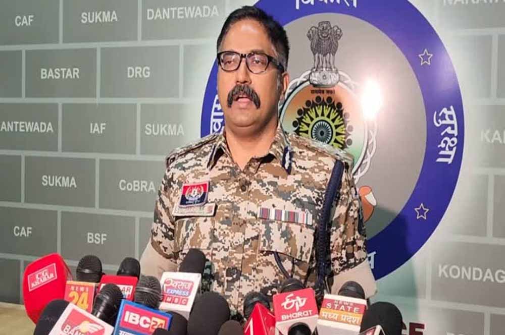 चैंबर ऑफ कॉमर्स ने बस्तर IG सुन्दरराज पी का किया सम्मान, भावभीनी विदाई के साथ जताया आभार