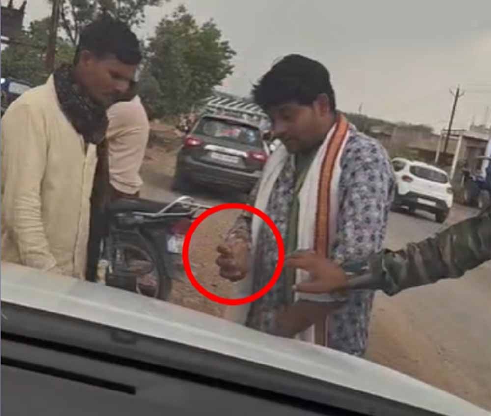 गौ सेवा आयोग अध्यक्ष की कार को बाइक सवारों ने मारी टक्कर, त्वरित कार्रवाई में 2 गिरफ्तार