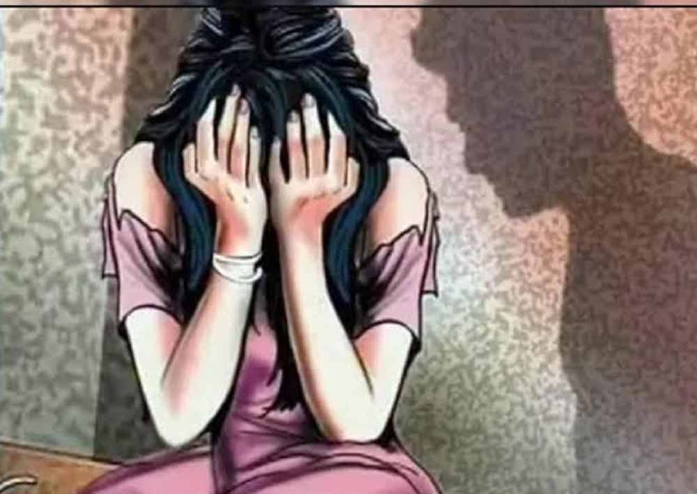 गैंगरेप केस में पुलिस महकमे पर गिरी गाज, SP ने चौकी प्रभारी को किया सस्पेंड
