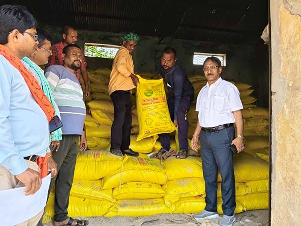 किसानों को राहत! बिलासपुर में खाद की निर्बाध उपलब्धता सुनिश्चित, प्रशासन ने दिए निर्देश किसानों को राहत! बिलासपुर में खाद की निर्बाध उपलब्धता सुनिश्चित, प्रशासन ने दिए निर्देश