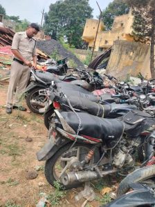 खनिज विभाग की ताबड़तोड़ कार्रवाई, अवैध कोयला और रेत परिवहन में लगे 8 वाहन पकड़े गए