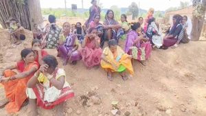 गांव में बढ़ा तनाव, धर्मांतरण को लेकर ईसाई और आदिवासी समाज के बीच टकराव