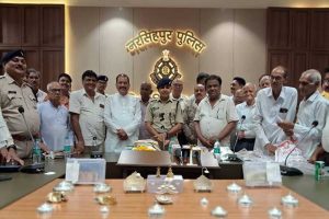 जैन मंदिरों से चोरी हुई 250 वर्ष पुरानी दुर्लभ मूर्तियां सुरक्षित बरामद जैन मंदिरों से चोरी हुई 250 वर्ष पुरानी दुर्लभ मूर्तियां सुरक्षित बरामद