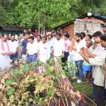 पांच महीनों से निरंतर मिल रहा नल जल, दुगनपाल में जल व्यवस्था का किया गया निरीक्षण पांच महीनों से निरंतर मिल रहा नल जल, दुगनपाल में जल व्यवस्था का किया गया निरीक्षण