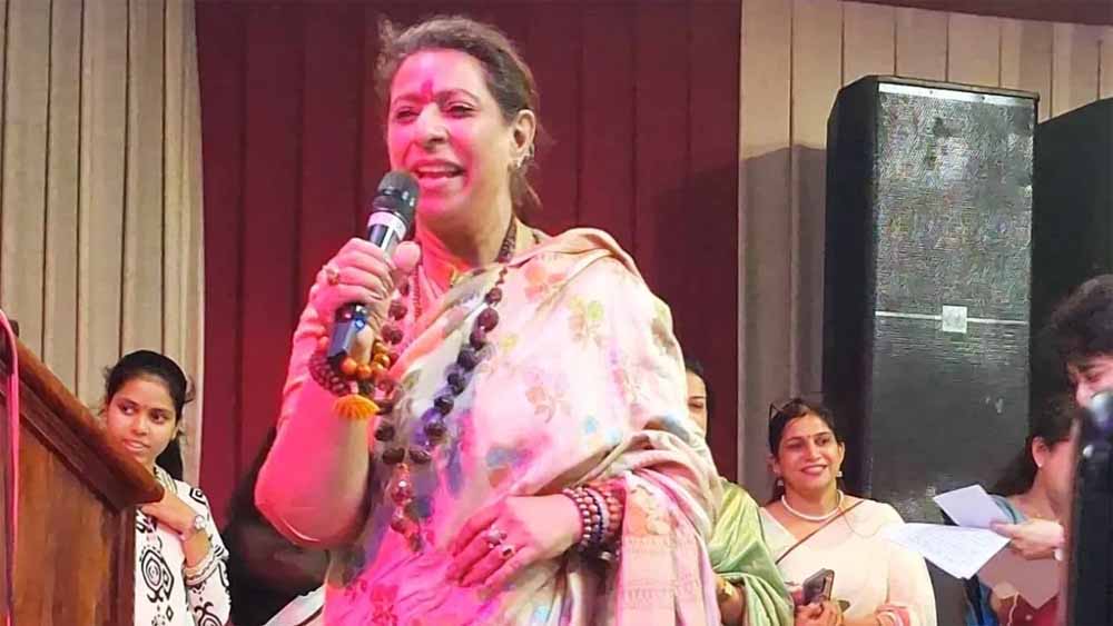 हरियाणा में बयान से मचा बवाल, रेणू भाटिया पद से हटाई गईं, विवाद की वजह बना बेटियों पर दिया गया बयान