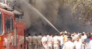 अग्निकांड से प्रभावित व्यापारियों को राहत, रोहतक दौरे पर सीएम सैनी ने घोषित किया मुआवजा अग्निकांड से प्रभावित व्यापारियों को राहत, रोहतक दौरे पर सीएम सैनी ने घोषित किया मुआवजा