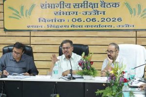 कृषि उत्पादन आयुक्त  अशोक बर्णवाल ने उज्जैन में संभागीय समीक्षा में दिए निर्देश