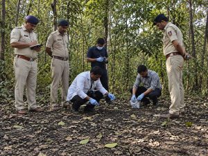 चांदी की पायल के लालच में बुजुर्ग महिला की हत्या, पुलिस जांच में जुटी चांदी की पायल के लालच में बुजुर्ग महिला की हत्या, पुलिस जांच में जुटी