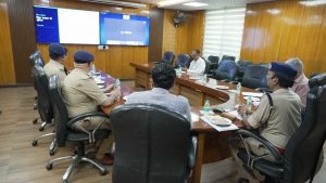 डीजीपी ने सभी पुलिस अधीक्षकों के साथ वीडियो कॉन्फ्रेंसिंग कर तैयारियों की समीक्षा की, प्रत्येक परीक्षा केंद्र पर सुरक्षा व्यवस्था के दिए निर्देश डीजीपी ने सभी पुलिस अधीक्षकों के साथ वीडियो कॉन्फ्रेंसिंग कर तैयारियों की समीक्षा की, प्रत्येक परीक्षा केंद्र पर सुरक्षा व्यवस्था के दिए निर्देश