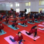 अंतर्राष्ट्रीय योग दिवस पर पुलिस परिवार ने किया सामूहिक योगाभ्यास