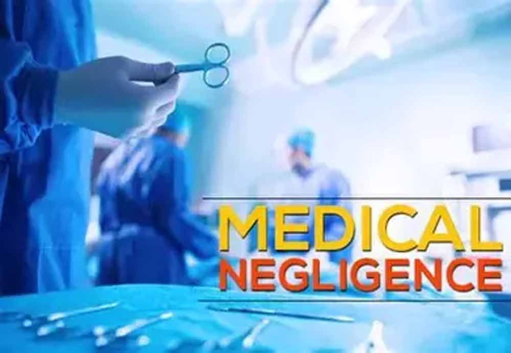 हाई कोर्ट की अहम टिप्पणी, डॉक्टरों के खिलाफ कार्रवाई से पहले एक्सपर्ट की राय अनिवार्य हाई कोर्ट की अहम टिप्पणी, डॉक्टरों के खिलाफ कार्रवाई से पहले एक्सपर्ट की राय अनिवार्य