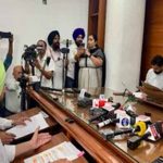 SC आयोग में रवनीत बिट्टू की पेशी, कहा- बयान पर खेद है, पहले ही मांग चुका हूं माफी SC आयोग में रवनीत बिट्टू की पेशी, कहा- बयान पर खेद है, पहले ही मांग चुका हूं माफी