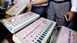 गुरदासपुर में चुनावी नतीजे पर ब्रेक, EVM खराब होने से दो केंद्रों पर फिर से वोटिंग