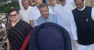 पेपर लीक विवाद गरमाया, कांग्रेस ने धर्मेंद्र प्रधान को घेरा; सरकार से मांगा जवाब