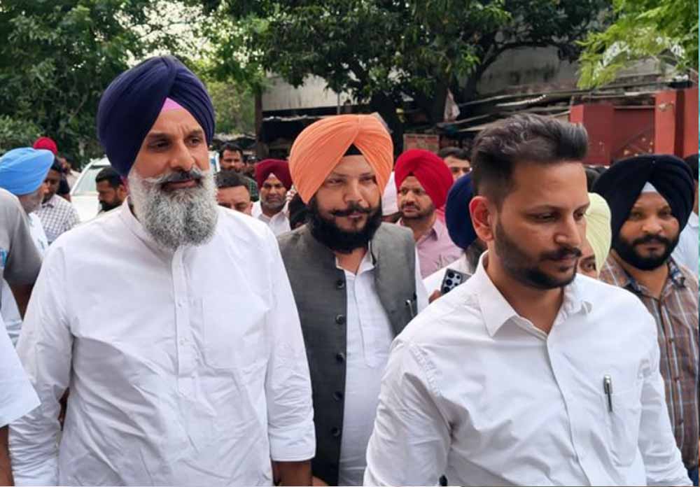 मजीठा केस में बिक्रम मजीठिया को बेल, कोर्ट के फैसले से मिली राहत मजीठा केस में बिक्रम मजीठिया को बेल, कोर्ट के फैसले से मिली राहत