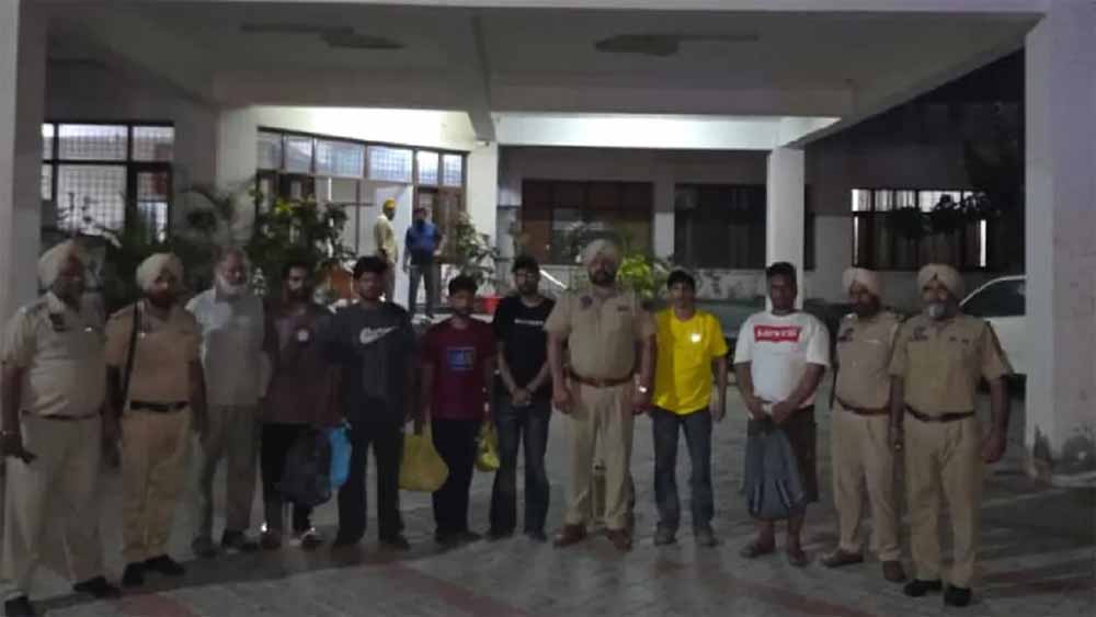 Punjab News: तरनतारन में नकली नशा मुक्ति केंद्र पर छापा, फर्जी डॉक्टर बनकर मरीज किए गए भर्ती
