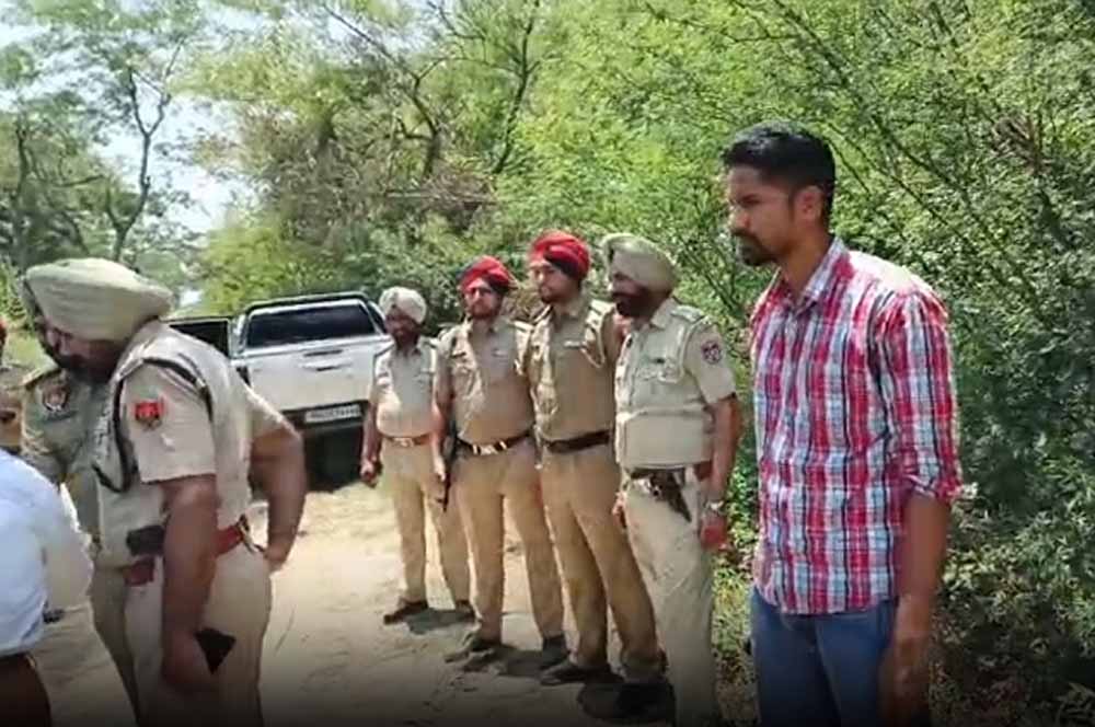 पंजाब पुलिस का बड़ा एक्शन, अमृतसर एनकाउंटर में 2 शूटर दबोचे गए पंजाब पुलिस का बड़ा एक्शन, अमृतसर एनकाउंटर में 2 शूटर दबोचे गए