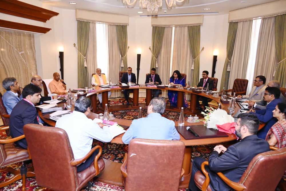 मुख्यमंत्री योगी आदित्यनाथ ने गूगल क्लाउड के सीटीओ तरुण पंत और उनकी टीम के साथ की महत्वपूर्ण बैठक