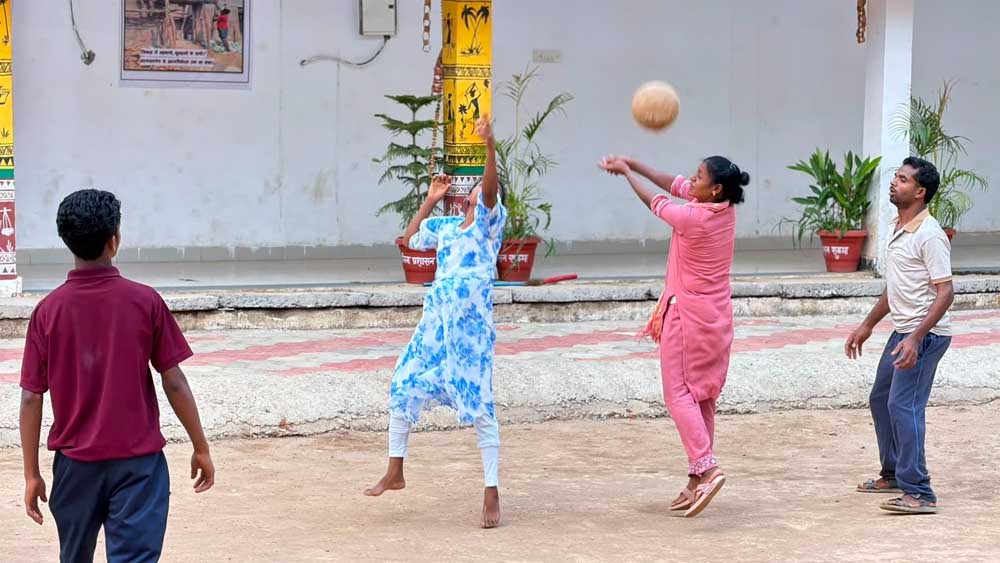 मुख्यधारा में लौटे 113 युवाओं के जीवन में आया नया सवेरा, 5G कनेक्टिविटी और खेलों से संवर रहा भविष्य