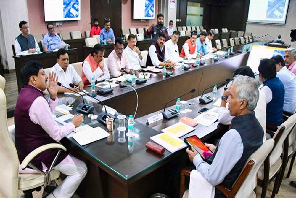 सिंहस्थ के लिए प्रगति पर हैं 16 हजार 910 करोड़ रूपए के 148 विकास व निर्माण कार्य ओंकोरश्वर में बनेगा हेलीपेड सिंहस्थ के लिए प्रगति पर हैं 16 हजार 910 करोड़ रूपए के 148 विकास व निर्माण कार्य ओंकोरश्वर में बनेगा हेलीपेड