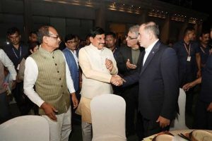 इन्दौर में अतिथियों और प्रतिनिधियों के सम्मान में दिया रात्रि भोज इन्दौर में अतिथियों और प्रतिनिधियों के सम्मान में दिया रात्रि भोज