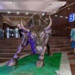 Stock Market में उतार-चढ़ाव का खेल, अमेरिका की चेतावनी और ट्रंप के गुड सिग्नल ने बढ़ाई निवेशकों की टेंशन