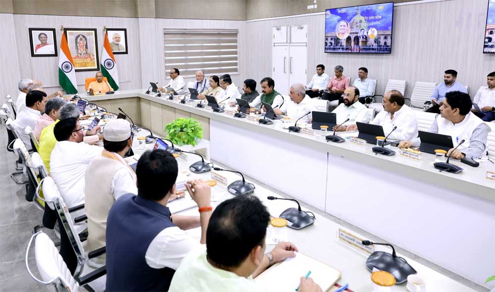 गरीबों का हक छीनने, व्यापारियों को धमकाने और बेटी की इज्जत से खिलवाड़ करने वालों को छोड़ेगी नहीं सरकार: सीएम योगी गरीबों का हक छीनने, व्यापारियों को धमकाने और बेटी की इज्जत से खिलवाड़ करने वालों को छोड़ेगी नहीं सरकार: सीएम योगी