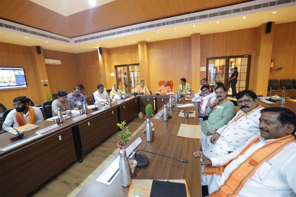 मुख्यमंत्री योगी आदित्यनाथ के विजन को मिला आकार, श्रद्धा पथ पर बढ़ीं सुविधाएं