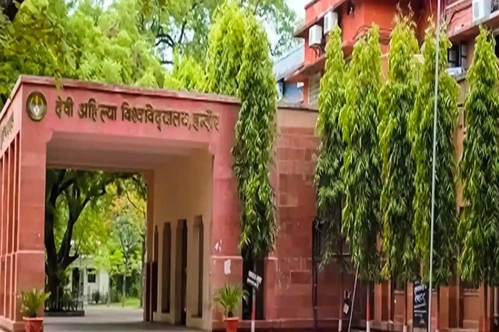 जनजातीय अध्ययन में नई पहचान बना रहा DAVV इंदौर, शोध और नवाचार को मिल रही नई दिशा