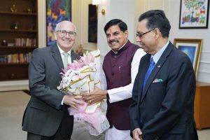 मुख्यमंत्री डॉ. यादव से मिले जर्मनी के काउंसलेट जनरल हालियर मुख्यमंत्री डॉ. यादव से मिले जर्मनी के काउंसलेट जनरल हालियर