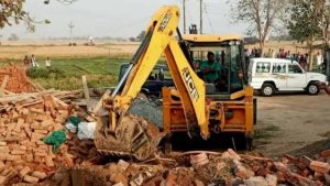 बड़ी कार्रवाई: इंदौर में 100 से अधिक अवैध निर्माणों पर चला बुलडोजर, सुरक्षा के कड़े इंतजाम